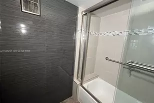136 NE 19th Ct, Wilton Manors, FL 33305 - Photo 8