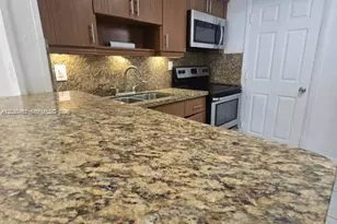 2441 NW 13th St, Miami, FL 33125 - Photo 6