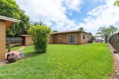 15600 NW 37th Pl, Miami Gardens, FL 33054 - Photo 20