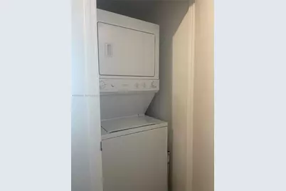 500 Brickell Ave #3105, Miami, FL 33131 - Photo 26