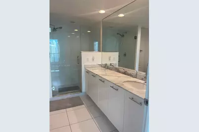 500 Brickell Ave #3105, Miami, FL 33131 - Photo 26