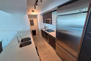 500 Brickell Ave, Miami, FL 33131 - Photo 2
