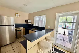 9711 Fontainebleau Blvd, Miami, FL 33172 - Photo 38