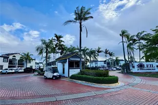 9711 Fontainebleau Blvd, Miami, FL 33172 - Photo 42