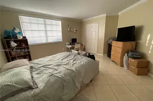 9711 Fontainebleau Blvd, Miami, FL 33172 - Photo 16