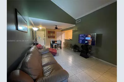 9711 Fontainebleau Blvd #D203, Miami, FL 33172 - Photo 6