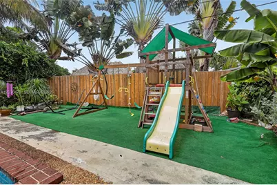 18240 NE 8th Ave, North Miami Beach, FL 33162 - Photo 50