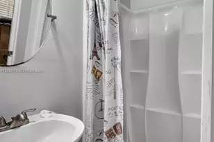18240 NE 8th Ave, North Miami Beach, FL 33162 - Photo 42