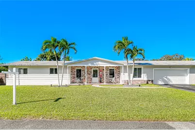 10600 SW 80th Ct, Miami, FL 33156 - Photo 2