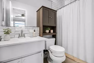 4923 NW 55th Ct, Tamarac, FL 33319 - Photo 18