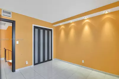 812 NE 26th Ave, Hallandale Beach, FL 33009 - Photo 18