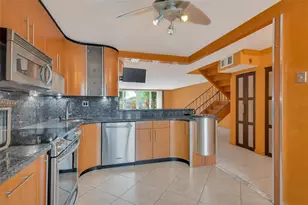 812 NE 26th Ave, Hallandale Beach, FL 33009 - Photo 4
