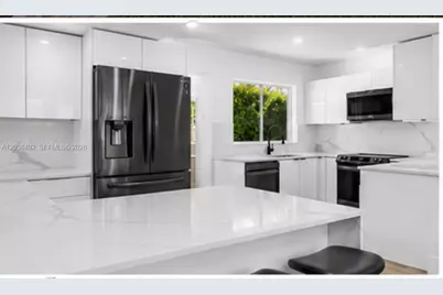 1905 Alamanda Dr, North Miami, FL 33181 - Photo 2