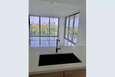 16385 Biscayne Blvd #621, North Miami Beach, FL 33160 - Photo 8