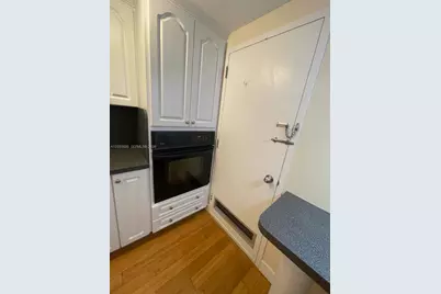400 Kings Point Dr #622, Sunny Isles Beach, FL 33160 - Photo 10