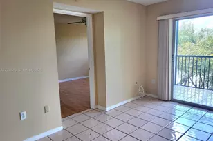 13705 SW 12th St, Pembroke Pines, FL 33027 - Photo 8