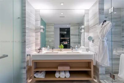 2201 Collins Ave #707, Miami Beach, FL 33139 - Photo 8