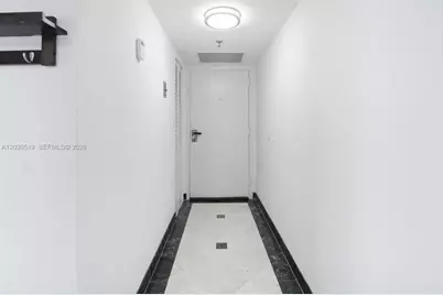 555 NE 15th St #31C, Miami, FL 33132 - Photo 18