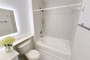 234 NE 3rd St, Miami, FL 33132 - Photo 10