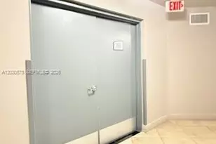 275 NE 18th St, Miami, FL 33132 - Photo 24