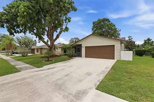 107 Starling Ave, Royal Palm Beach, FL 33411 - Photo 2