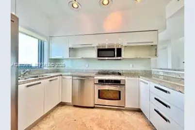 601 NE 36th St #3110, Miami, FL 33137 - Photo 16