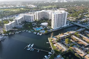 600 Three Islands Boulevard, Hallandale Beach, FL 33009 - Photo 34