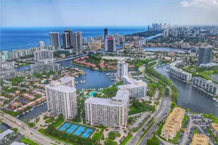 600 Three Islands Boulevard, Hallandale Beach, FL 33009 - Photo 24