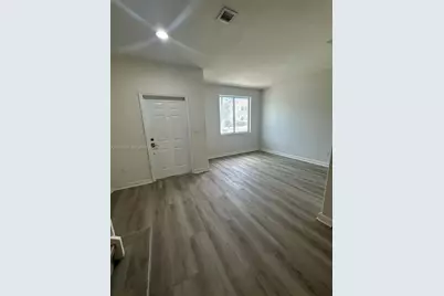 2330 SE 10th St #2330, Homestead, FL 33035 - Photo 2