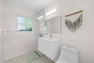 416 NE 29th St, Wilton Manors, FL 33334 - Photo 18
