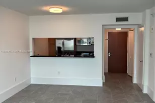 31 SE 5th St, Miami, FL 33131 - Photo 4