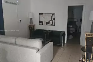 615 NE 4th St, Hallandale Beach, FL 33009 - Photo 2
