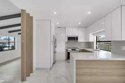 9340 NW 32nd St, Sunrise, FL 33351 - Photo 14
