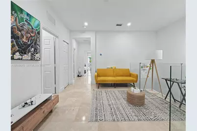 10718 NW 76th Ln, Doral, FL 33178 - Photo 32