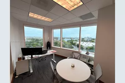 1000 NW 57 Ct #930, Miami, FL 33126 - Photo 4