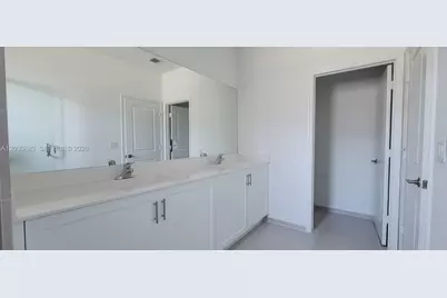 2683 SE 12th St, Homestead, FL 33035 - Photo 12