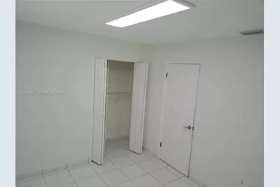 10812 SW 33rd St, Miami, FL 33165 - Photo 8