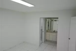 10812 SW 33rd St, Miami, FL 33165 - Photo 10