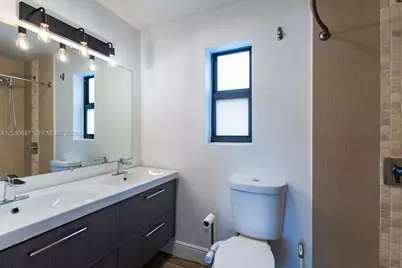11431 SW 40th Ter, Miami, FL 33165 - Photo 14