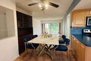 8775 Park Blvd, Miami, FL 33172 - Photo 6