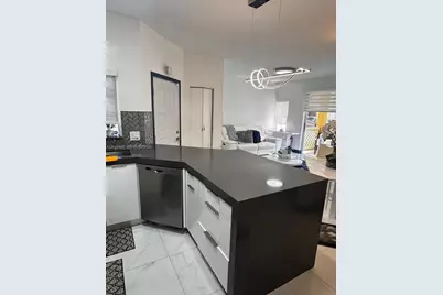 18306 NW 68th Ave #A, Hialeah, FL 33015 - Photo 8