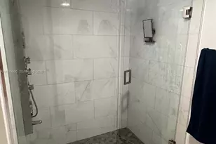 18306 NW 68th Ave, Hialeah, FL 33015 - Photo 22