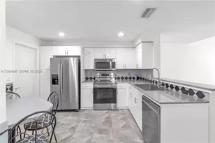 1393 Barcelona Way, Weston, FL 33327 - Photo 6