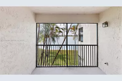 889 Hamilton Dr #889E, Homestead, FL 33034 - Photo 30