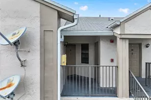 889 Hamilton Dr, Homestead, FL 33034 - Photo 2