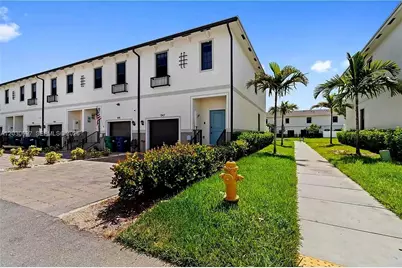 1147 SW 7th Ct, Florida City, FL 33034 - Photo 2