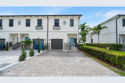 1147 SW 7th Ct, Florida City, FL 33034 - Photo 2