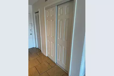 6950 Miami Gardens Dr #2-304, Hialeah, FL 33015 - Photo 10
