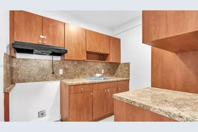 1365 NW 55th Ter #B, Miami, FL 33142 - Photo 10