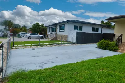 161 E 36th St, Hialeah, FL 33013 - Photo 2